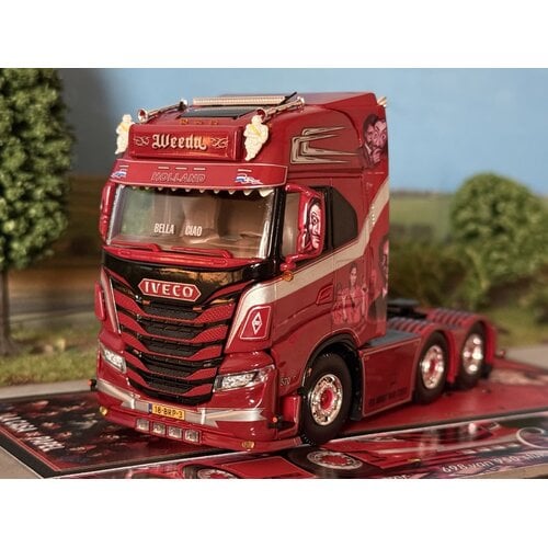 Tekno Tekno Iveco S-way 6x2 WEEDA "La Casa De Papel" Tekno Tekno Iveco S-way 6x2 WEEDA "La Casa De Papel"