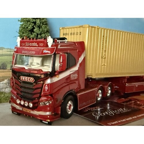 Tekno Tekno Iveco S-way 6x2 sleeper cab met 45ft. container WEEDA "GOMORRA" Tekno Tekno Iveco S-way 6x2 sleeper cab met 45ft. container WEEDA "GOMORRA"
