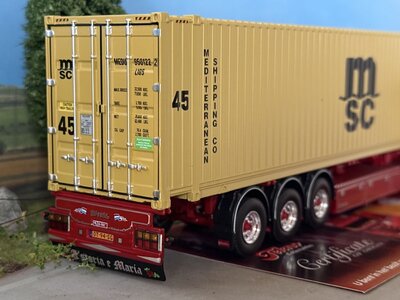 Tekno Tekno Iveco S-way 6x2 sleeper cab met 45ft. container  WEEDA  "GOMORRA"