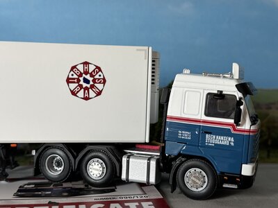 WSI WSI Scania 113M Streamline 6x2 met 3-as koeloplegger BECH HANSEN & STUDSGAARD
