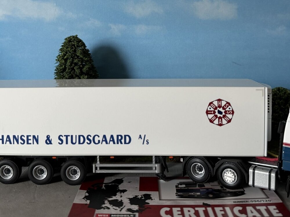 WSI WSI Scania 113M Streamline 6x2 met 3-as koeloplegger BECH HANSEN & STUDSGAARD