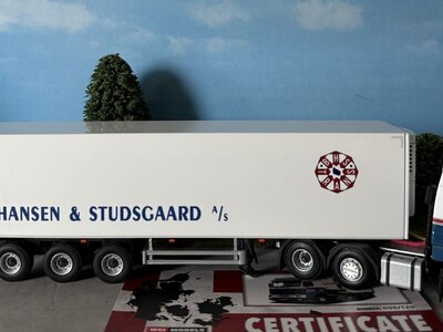 WSI WSI Scania 113M Streamline 6x2 met 3-as koeloplegger BECH HANSEN & STUDSGAARD