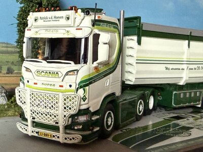 Tekno Tekno Scania Next Gen S520-V8 met 3-assige (resin) Langendorf kipper PATRICK VAN DER HOEVEN Tekno Tekno Scania Next Gen S520-V8 met 3-assige (resin) Langendorf kipper PATRICK VAN DER HOEVEN