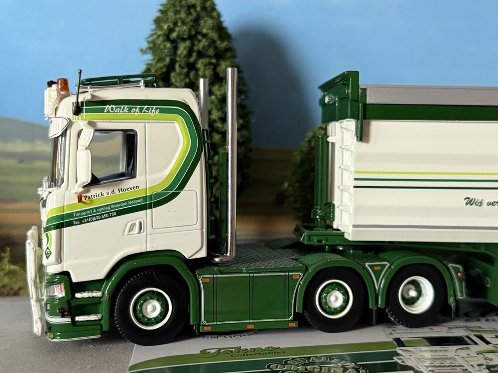 Tekno Tekno Scania Next Gen S520-V8 met 3-assige (resin) Langendorf kipper PATRICK VAN DER HOEVEN