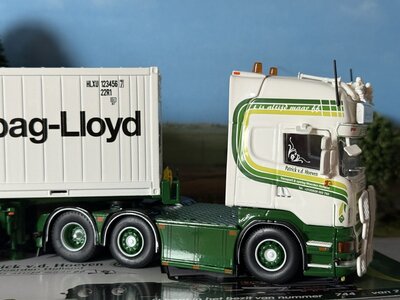 Tekno Tekno Scania R500 Topline met 5-assige D-tec oplegger met 2x20ft. koel containers PATRICK VAN DER HOEVEN