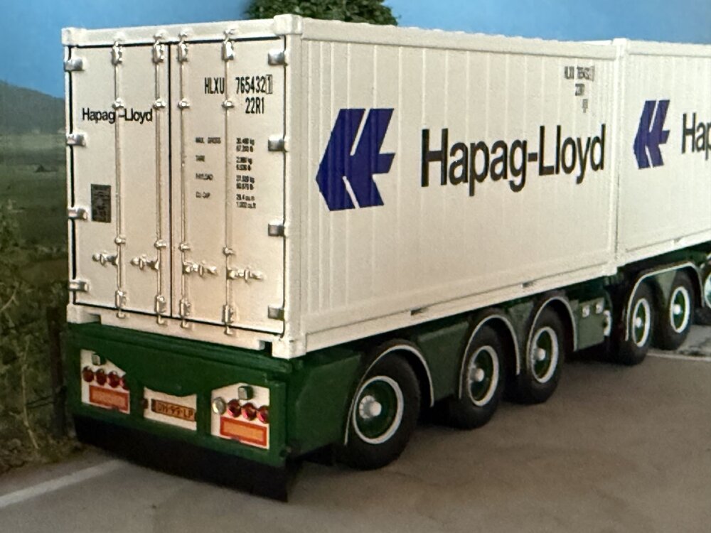 Tekno Tekno Scania R500 Topline met 5-assige D-tec oplegger met 2x20ft. koel containers PATRICK VAN DER HOEVEN