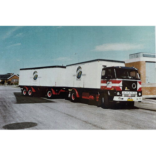 Tekno Tekno Volvo F88 2-axle riged truck with 3-axle trailer BJARNE NIELSEN