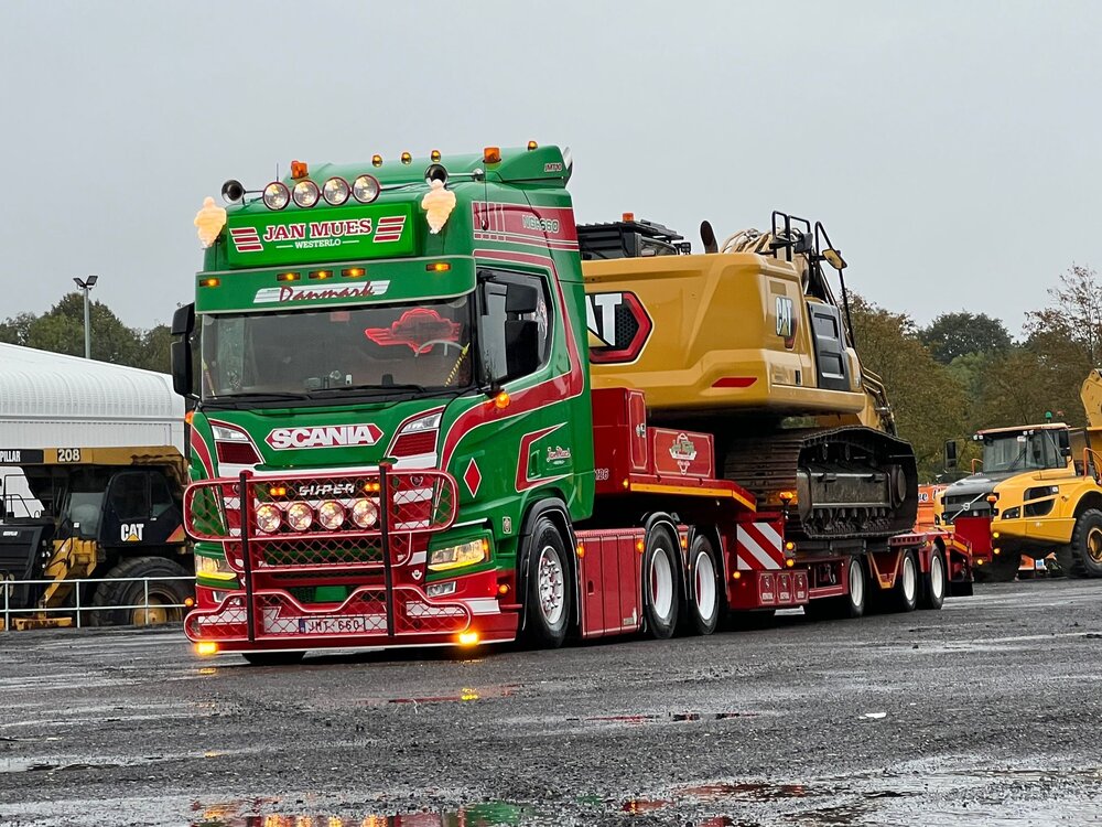 Tekno Tekno Scania NGR660 V8 6x2 wit 3-axle semi-lowloader JAN MUES
