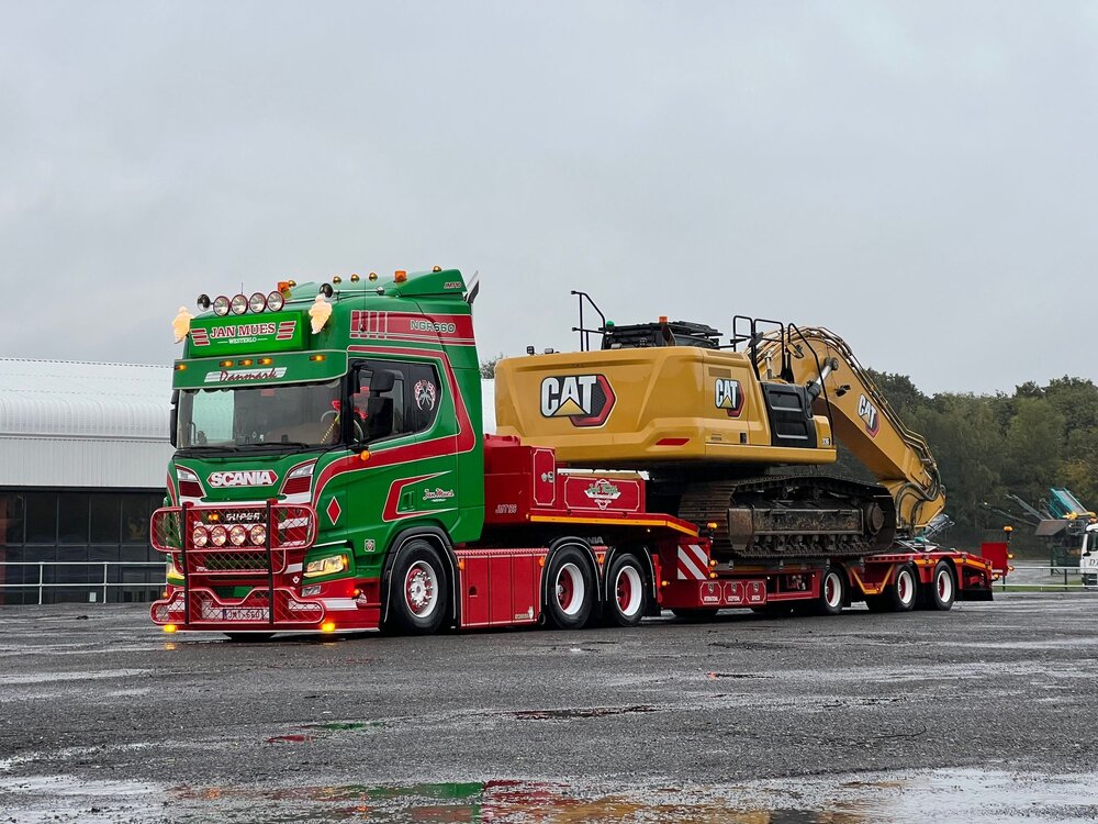 Tekno Tekno Scania NGR660 V8 6x2 wit 3-axle semi-lowloader JAN MUES