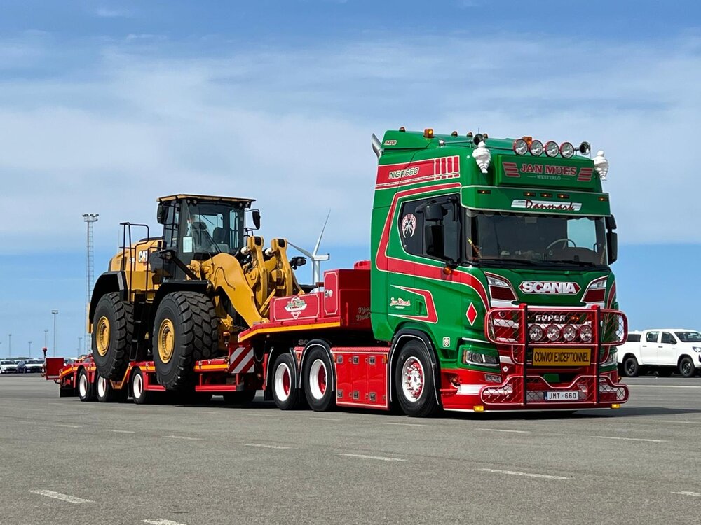 Tekno Tekno Scania NGR660 V8 6x2 wit 3-axle semi-lowloader JAN MUES