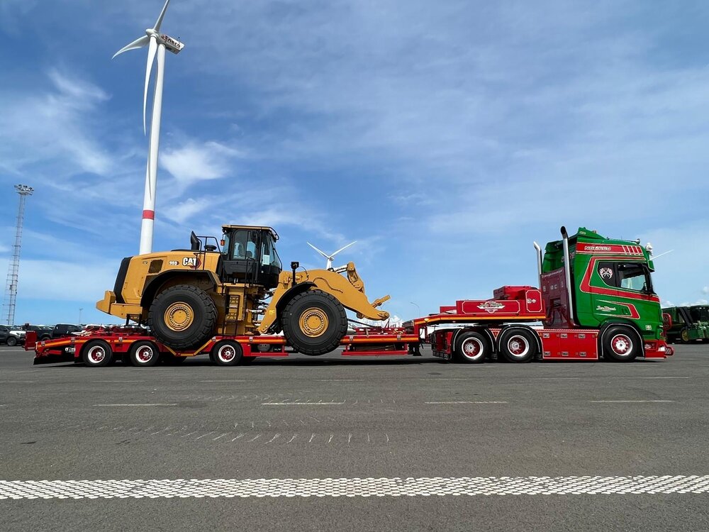 Tekno Tekno Scania NGR660 V8 6x2 wit 3-axle semi-lowloader JAN MUES
