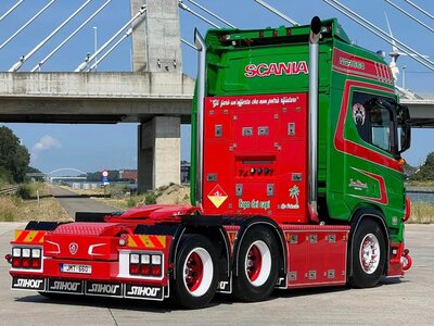 Tekno Tekno Scania NGR660 V8 6x2 wit 3-axle semi-lowloader JAN MUES
