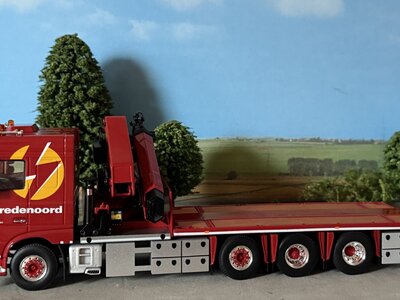 WSI WSI DAF XF Space Cab 8X2 flatbed rigid flatbed truck + Palfinger PK65002 SH BREDENOORD