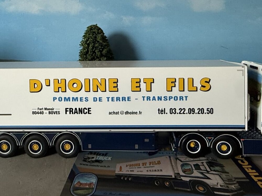 WSI WSI Scania R Highline 6x2 with 3-axle twin steer reefer trailer D'HOINE