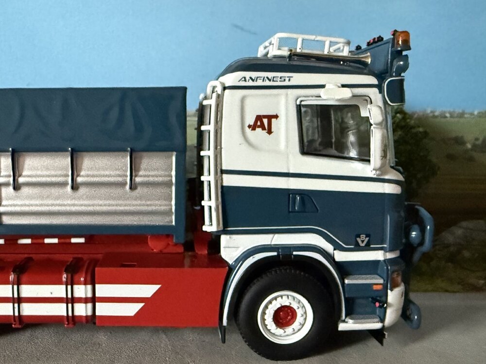 WSI WSI Scania R5 Flat roof riged truck 6x2 with hooklift system + 15M3 container ANFINEST