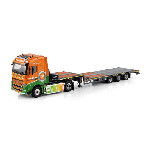 WSI WSI Volvo FH5 Globetrotter electric 4x2 with 3-axle semi lowloader VAN DER VLIST WSI WSI Volvo FH5 Globetrotter electric 4x2 with 3-axle semi lowloader VAN DER VLIST