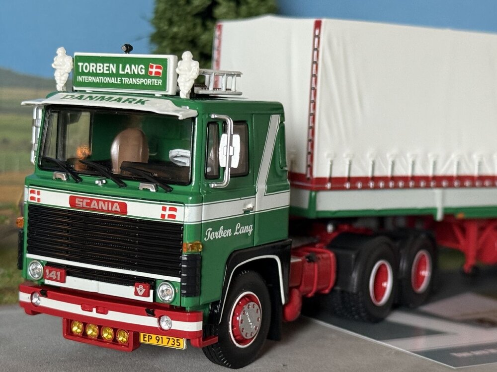 Tekno Tekno Scania 140 met 2-assige classic tilttrailer TORBEN LANG