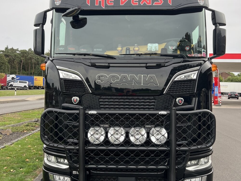 Tekno Tekno Scania NGS Highline 6x2 met sleepas en 3-assige koeloplegger BYRKNES