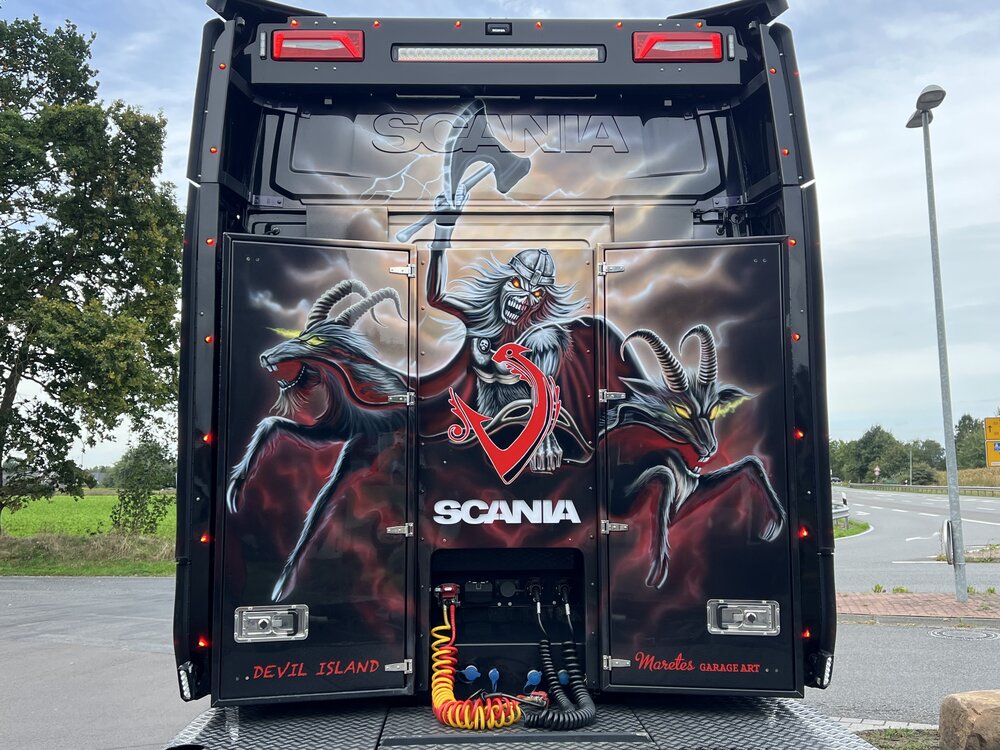 Tekno Tekno Scania NGS Highline 6x2 met sleepas en 3-assige koeloplegger BYRKNES