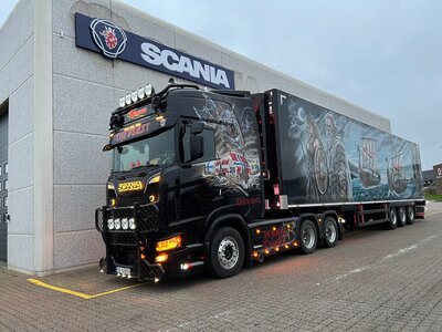 Tekno Tekno Scania NGS Highline 6x2 met sleepas en 3-assige koeloplegger BYRKNES