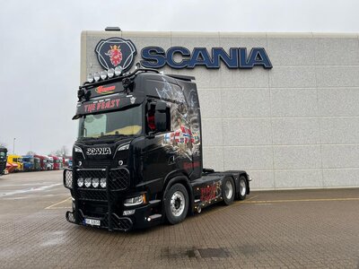 Tekno Tekno Scania NGS Highline 6x2 with 3-axle reefer trailer BYRKNES