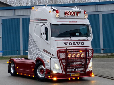 WSI WSI Volvo FH5 Globetrotter XL 4x2 BOY MAGIELSE TRANSPORT WSI WSI Volvo FH5 Globetrotter XL 4x2 BOY MAGIELSE TRANSPORT