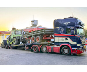 WSI Scania streamline Topline 6x2 with 3-axle twin steer truck