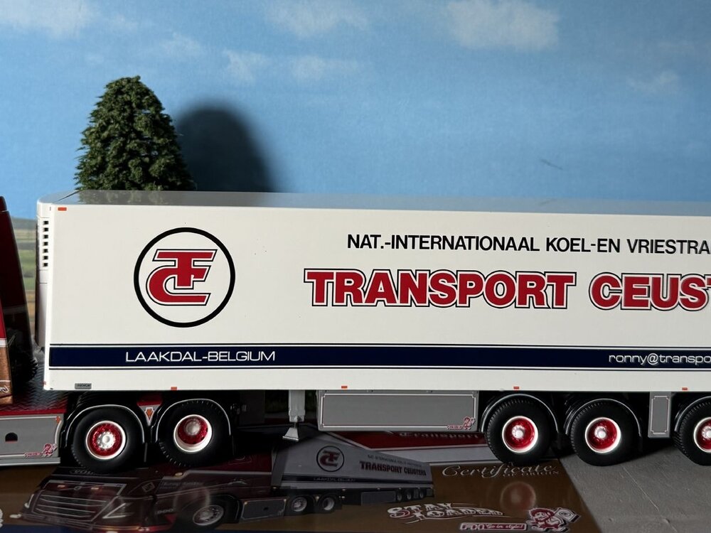 Tekno Tekno Volvo FH05 Globetrotter XL + 3 as zamac koeloplegger RONNY CEUSTERS