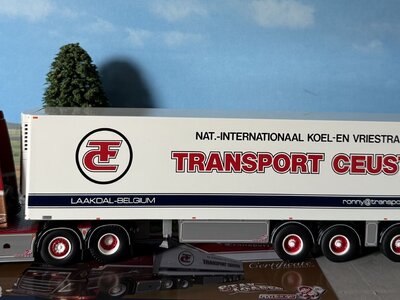 Tekno Tekno Volvo FH05 Globetrotter XL + 3 as zamac koeloplegger RONNY CEUSTERS