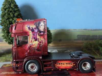 Tekno Tekno Scania R-serie Topline 4x2 BEAU "Iron man"