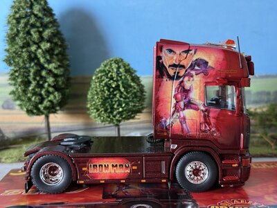 Tekno Tekno Scania R-serie Topline 4x2 BEAU "Iron man"