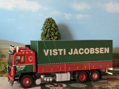 Tekno Tekno Volvo F12 motorwagen met 3-assige huif aanhanger VISTI JACOBSEN