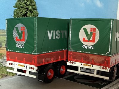 Tekno Tekno Volvo F12 rigid truck with 3-axle trailer VISTI JACOBSEN