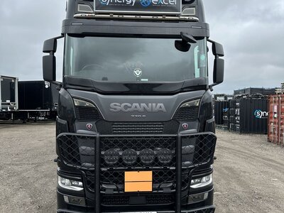 WSI WSI Scania S770 6x2 with 2-axle urban city trailer SYNERGY EXCEL Canterbury England