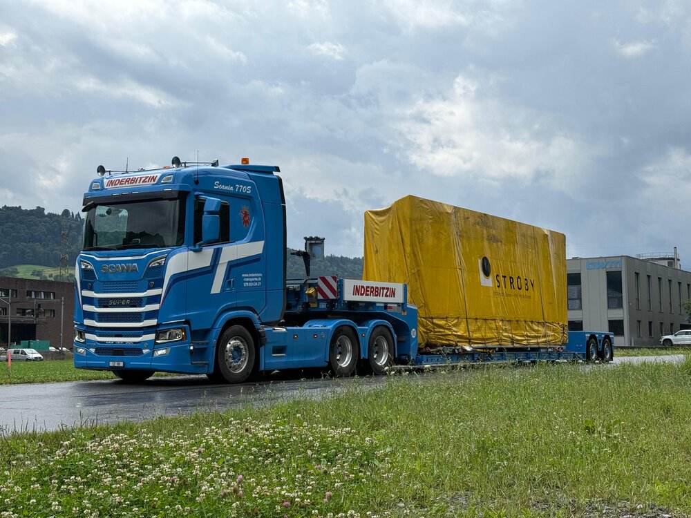 Tekno Tekno Scania NGS normal roof 6x4 with 2-axle Broshuis lowloader INDERBITZIN