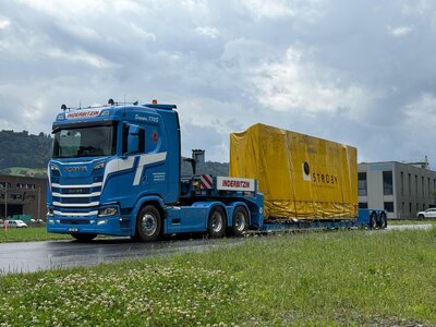 Tekno Tekno Scania NGS normal roof 6x4 met 2-assige Broshuis dieplader INDERBITZIN