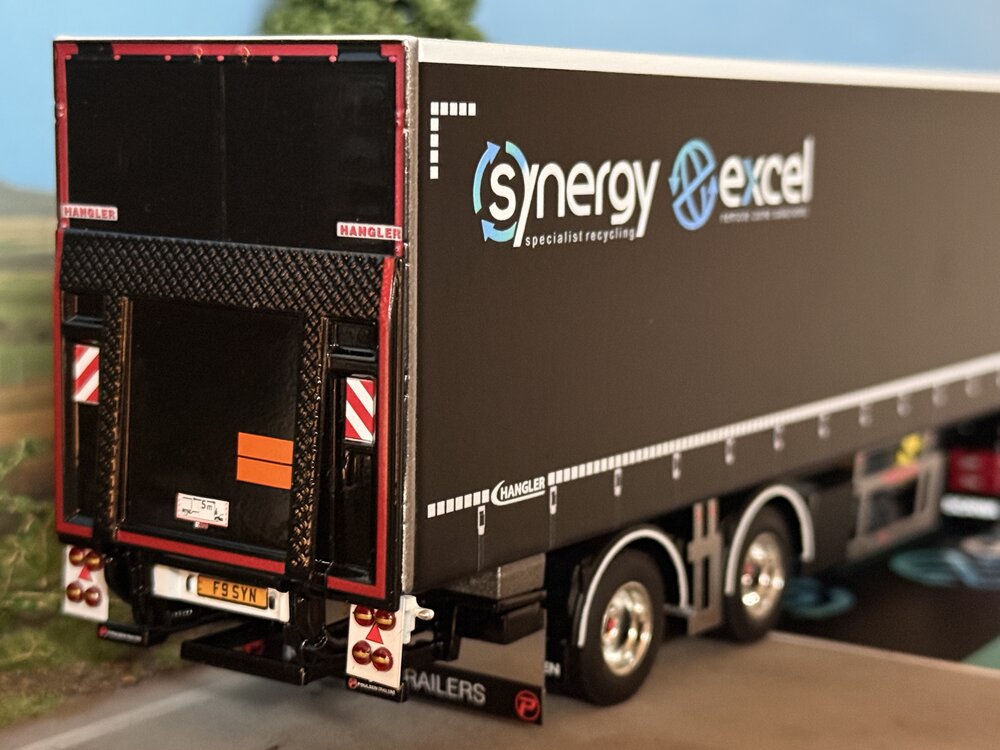 WSI WSI Scania S770 6x2 with 2-axle urban city trailer SYNERGY EXCEL Canterbury England