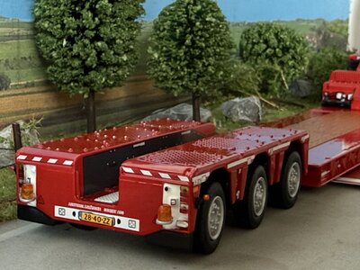 WSI WSI Volvo FH5 sleeper cab 6x4 with 4-axle low loader + 1-axle dolly LOONBEDRIJF VAN ETTEN