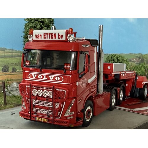 WSI WSI Volvo FH5 sleeper cab 6x4 with 4-axle low loader + 1-axle dolly LOONBEDRIJF VAN ETTEN