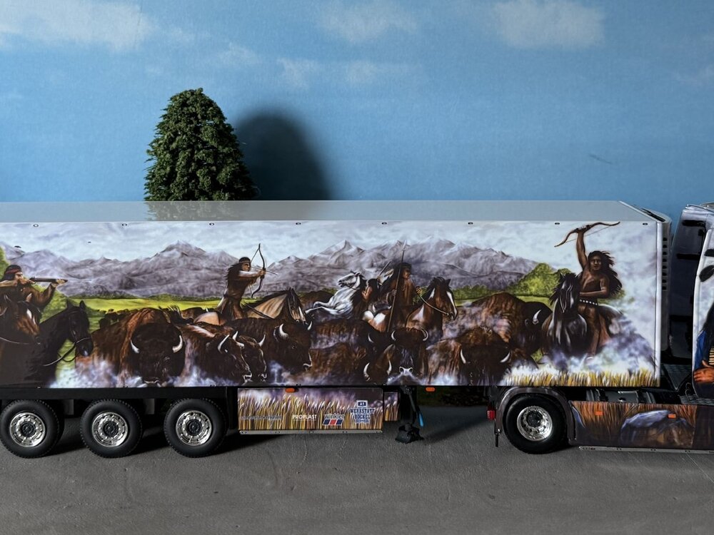 WSI WSI Scania S Highline 4x2 met 3-assige koeloplegger HEIDE LOGISTIK