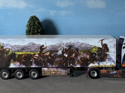 WSI WSI Scania S Highline 4x2 met 3-assige koeloplegger HEIDE LOGISTIK