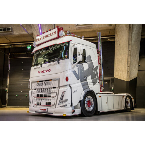 WSI WSI Volvo FH5 Sleeper Cab 4x2 VAN HOUTEN