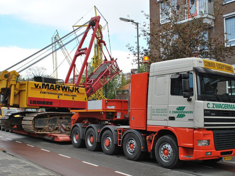 WSI WSI GINAF ; DAF XF 95 Space Cab 10x4  with 5-axle lowloader C. ZWAGERMAN