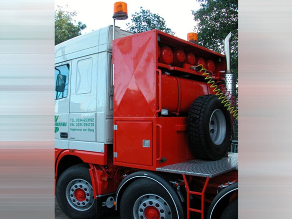 WSI WSI GINAF ; DAF XF 95 Space Cab 10x4  with 5-axle lowloader C. ZWAGERMAN