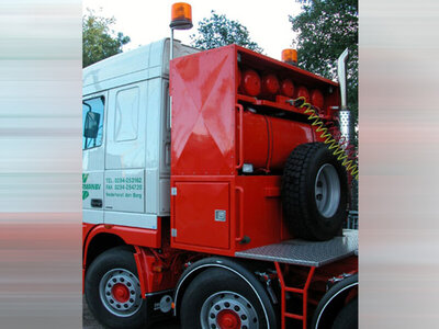 WSI WSI GINAF ; DAF XF 95 Space Cab 10x4  met 5-assige dieplader C. ZWAGERMAN