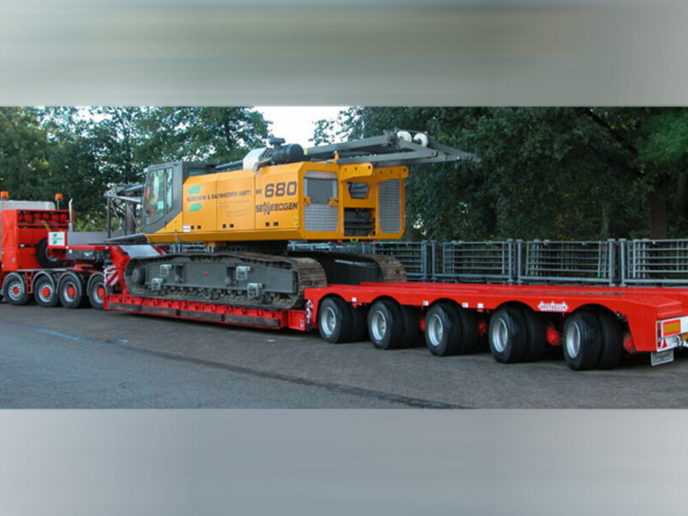 WSI WSI GINAF ; DAF XF 95 Space Cab 10x4  with 5-axle lowloader C. ZWAGERMAN