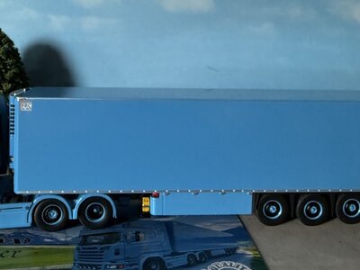 Tekno Tekno Scania R-serie Streamline Topline   with 3-axle reefer trailer VOWA ERINGER
