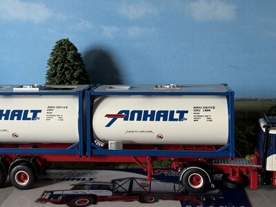 Tekno Tekno Scania 140 Torpedo dagcabine met 2x Iso tankcontainer ANHALT