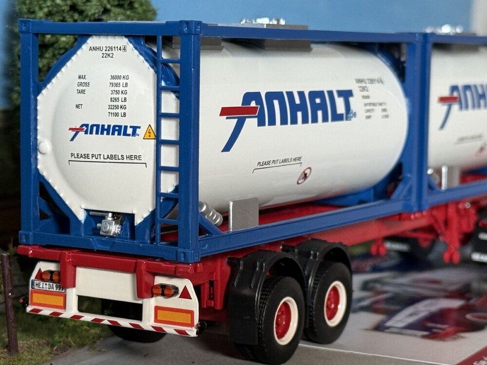 Tekno Tekno Scania 140 Torpedo dagcabine met 2x Iso tankcontainer ANHALT