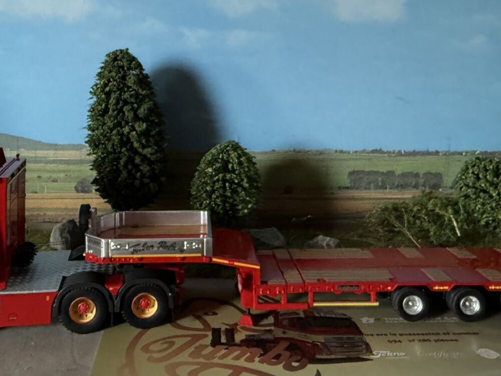 Tekno Tekno Volvo FH05 Globetrotter XL 6x4 met 4-assige Goldhofer dieplader TORBEN RAFN